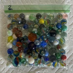 Lot of vintage marbles